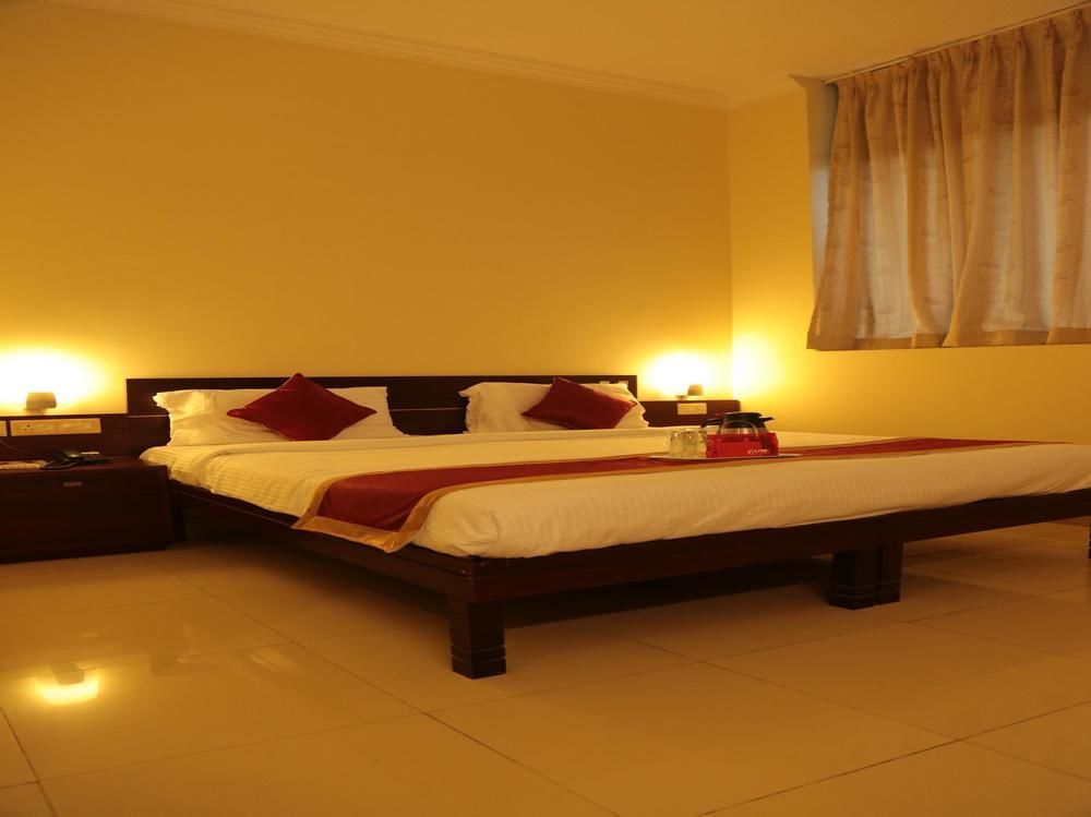 Oyo Rooms Father Mullers Road Mangalore Exterior photo