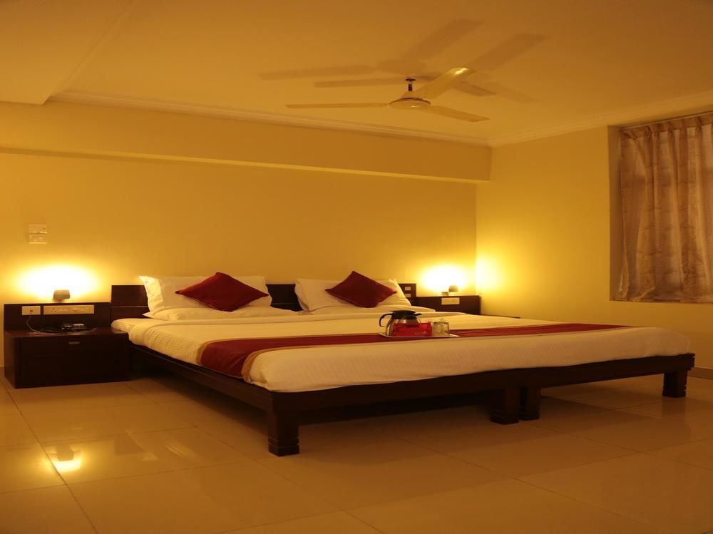 Oyo Rooms Father Mullers Road Mangalore Exterior photo